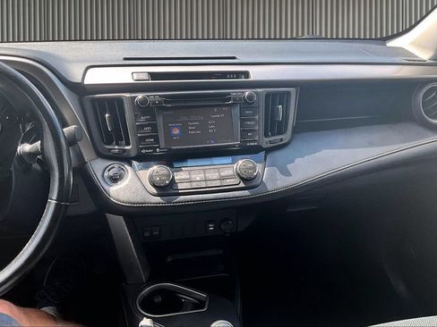 Used 2018 Toyota RAV4 XLE FWD image 7