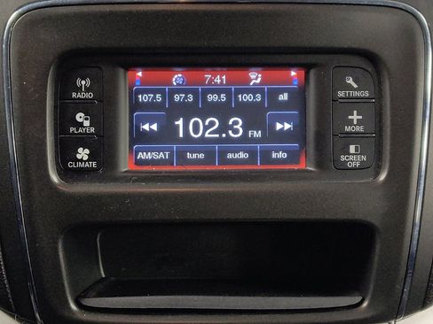 Used 2017 Dodge Journey SXT w/ Chrome Appearance Group image 25