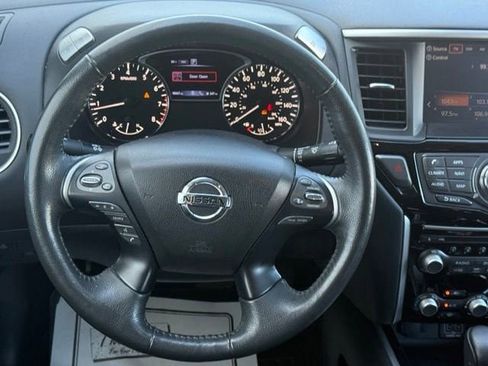 Used 2018 Nissan Pathfinder SV w/ SV Tech Package AWD/4WD image 27