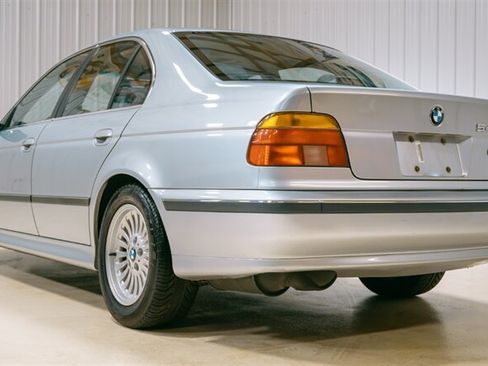 Used 1997 BMW 540i Sedan RWD image 5