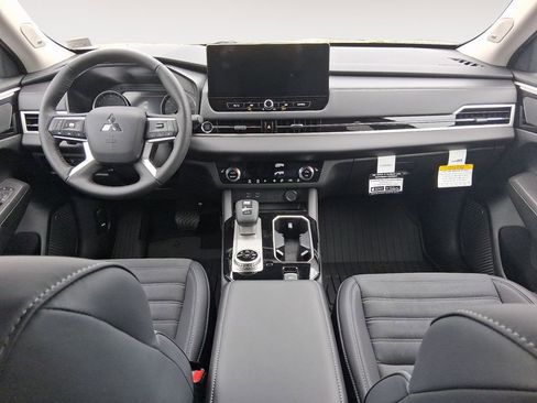 New 2026 Mitsubishi Outlander SE FWD image 10