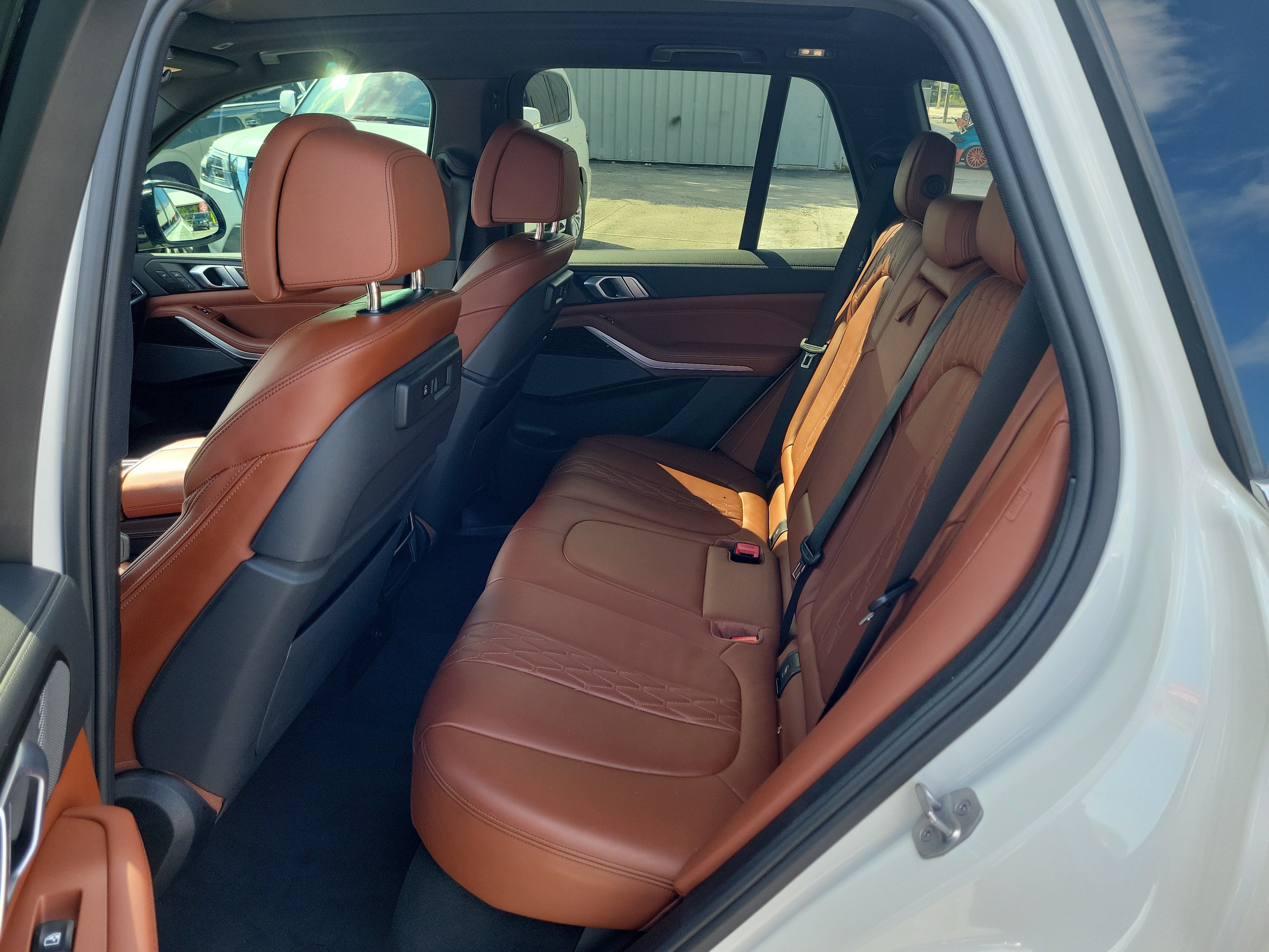 Used 2021 BMW X5 sDrive40i w/ Premium Package RWD image 17