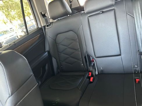 New 2026 Volkswagen Atlas SE FWD image 12