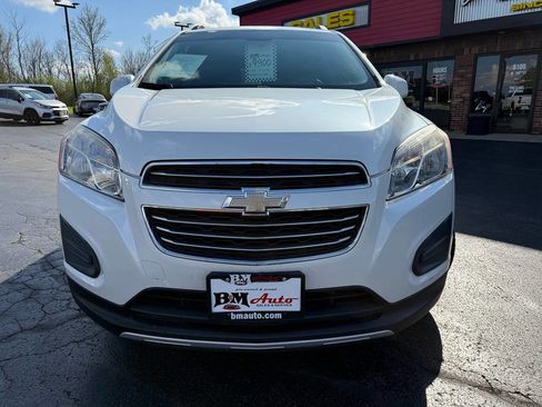 Used 2016 Chevrolet Trax LT w/ LT Sun and Sound Package image 2