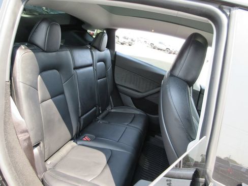 Used 2024 Tesla Model Y Performance AWD/4WD image 23