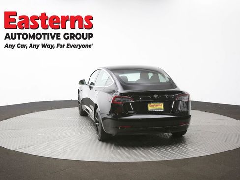 Used 2019 Tesla Model 3 Standard Range image 62