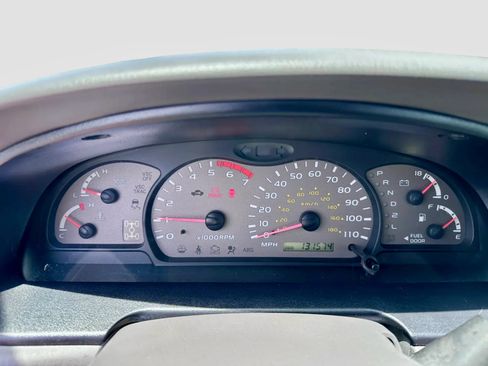 Used 2003 Toyota Sequoia SR5 AWD/4WD image 18