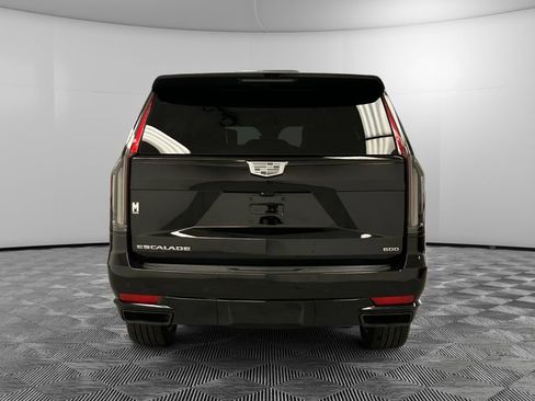 Used 2022 Cadillac Escalade Sport Platinum w/ Heavy-Duty Trailer Package AWD/4WD image 4