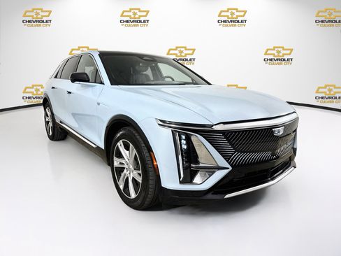 Used 2024 Cadillac Lyriq Tech AWD/4WD image 1
