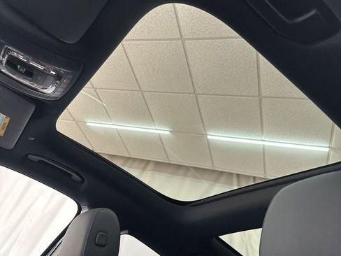 Certified 2025 Mercedes-Benz GLA 250 image 21