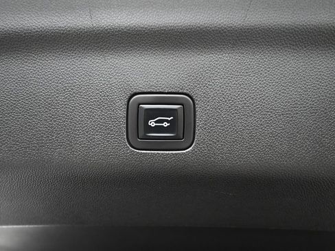 Used 2023 Chevrolet Suburban RST AWD/4WD image 39