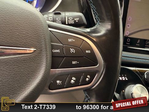 Used 2021 Chrysler Pacifica Touring-L image 18