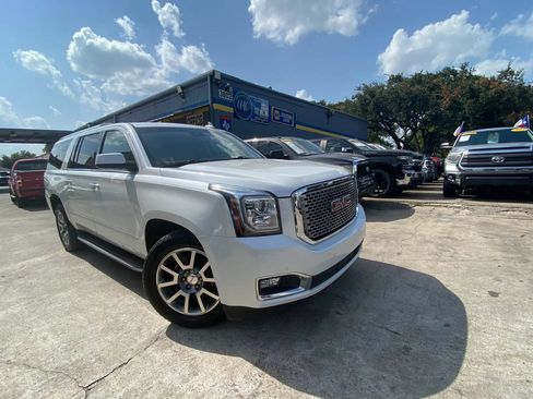 Used 2016 GMC Yukon XL Denali w/ Open Road Package AWD/4WD image 1