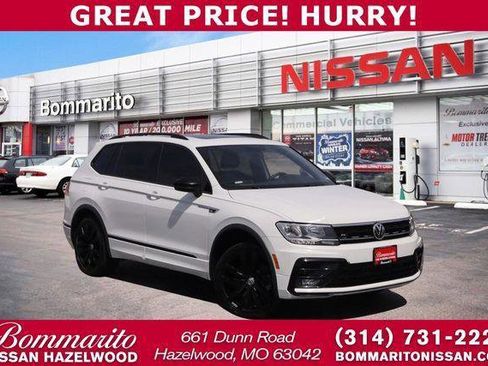Used 2020 Volkswagen Tiguan SE R-Line AWD/4WD image 1