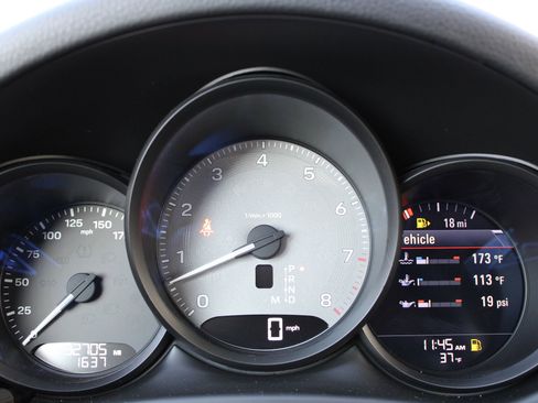 Used 2022 Porsche Macan S image 16