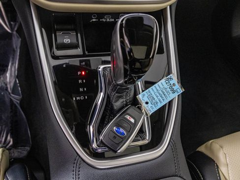 Used 2025 Subaru Outback Limited image 27