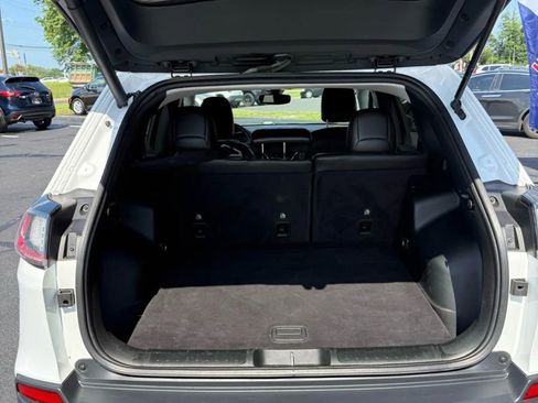 Used 2019 Jeep Cherokee Limited image 34