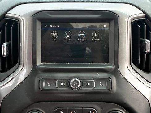 Used 2019 Chevrolet Silverado 1500 Custom w/ Custom Value Package AWD/4WD image 12