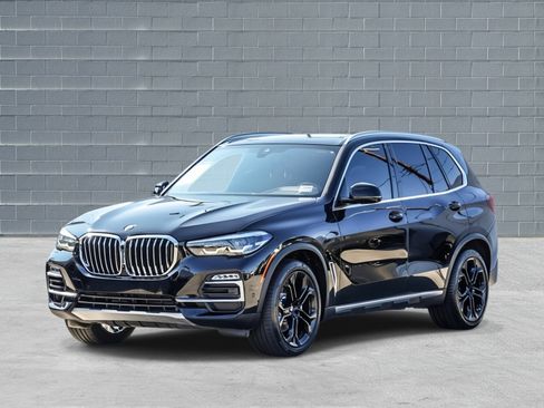 Used 2021 BMW X5 xDrive40i w/ Convenience Package image 3