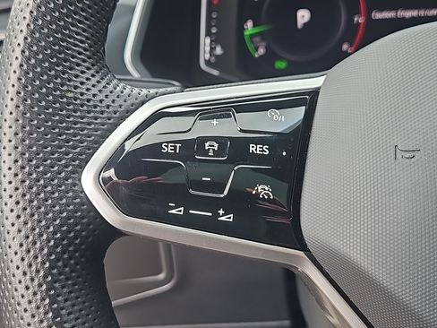 Certified 2024 Volkswagen Tiguan SEL R-Line AWD/4WD image 23