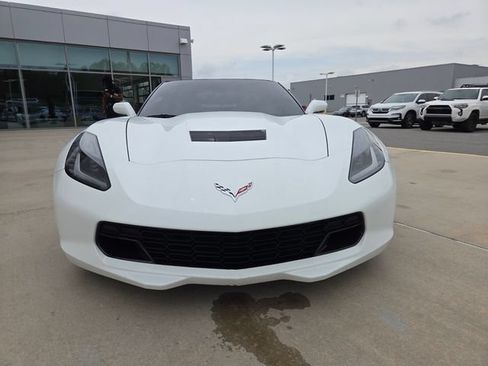 Used 2015 Chevrolet Corvette Stingray Coupe RWD image 2