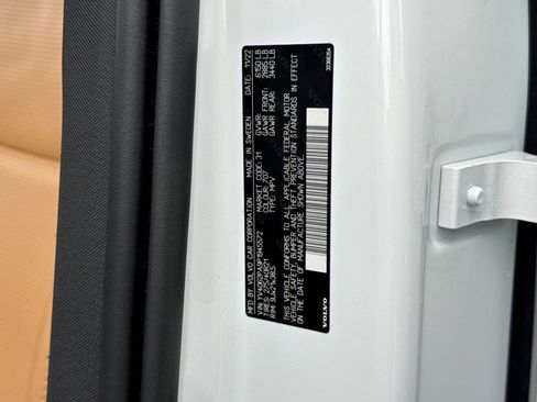 Certified 2023 Volvo XC90 B6 Ultimate image 29