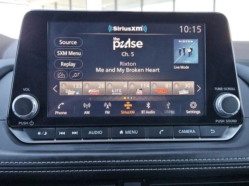 Used 2021 Nissan Rogue SV image 12