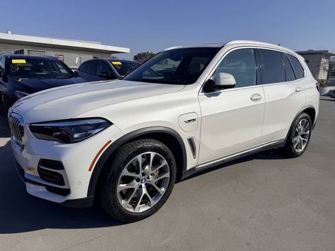 Used 2022 BMW X5 xDrive45e w/ Luxury Seating Package image 1