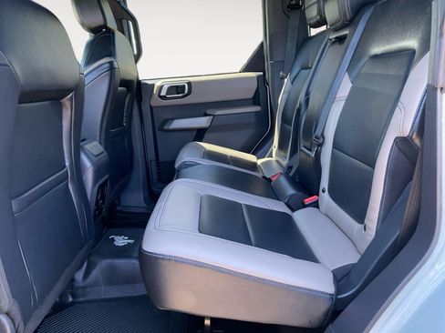 Used 2022 Ford Bronco Wildtrak AWD/4WD image 13