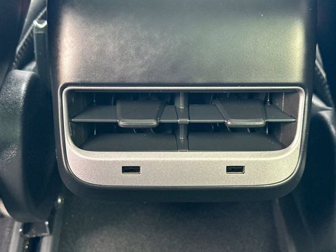 Used 2020 Tesla Model 3 Performance image 39