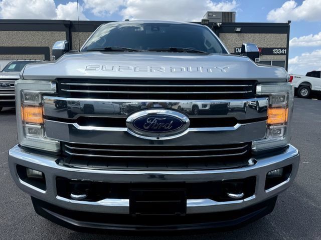 Used 2017 Ford F250 Lariat w/ Lariat Ultimate Package AWD/4WD image 4