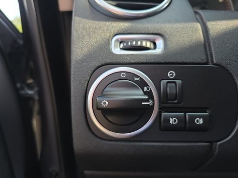 Used 2013 Land Rover LR4 HSE AWD/4WD image 32