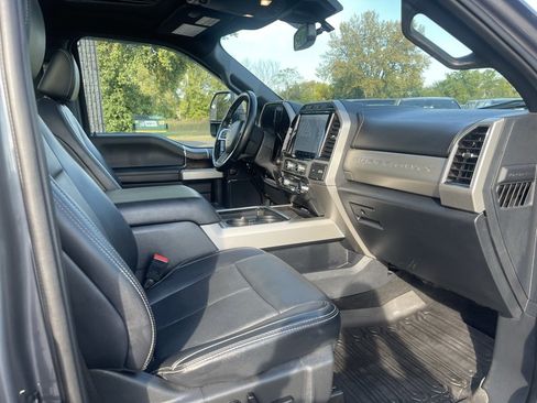 Used 2022 Ford F250 Lariat w/ Tremor Off-Road Package image 32