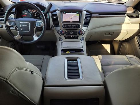 Used 2020 GMC Yukon Denali w/ Denali Ultimate Package image 11