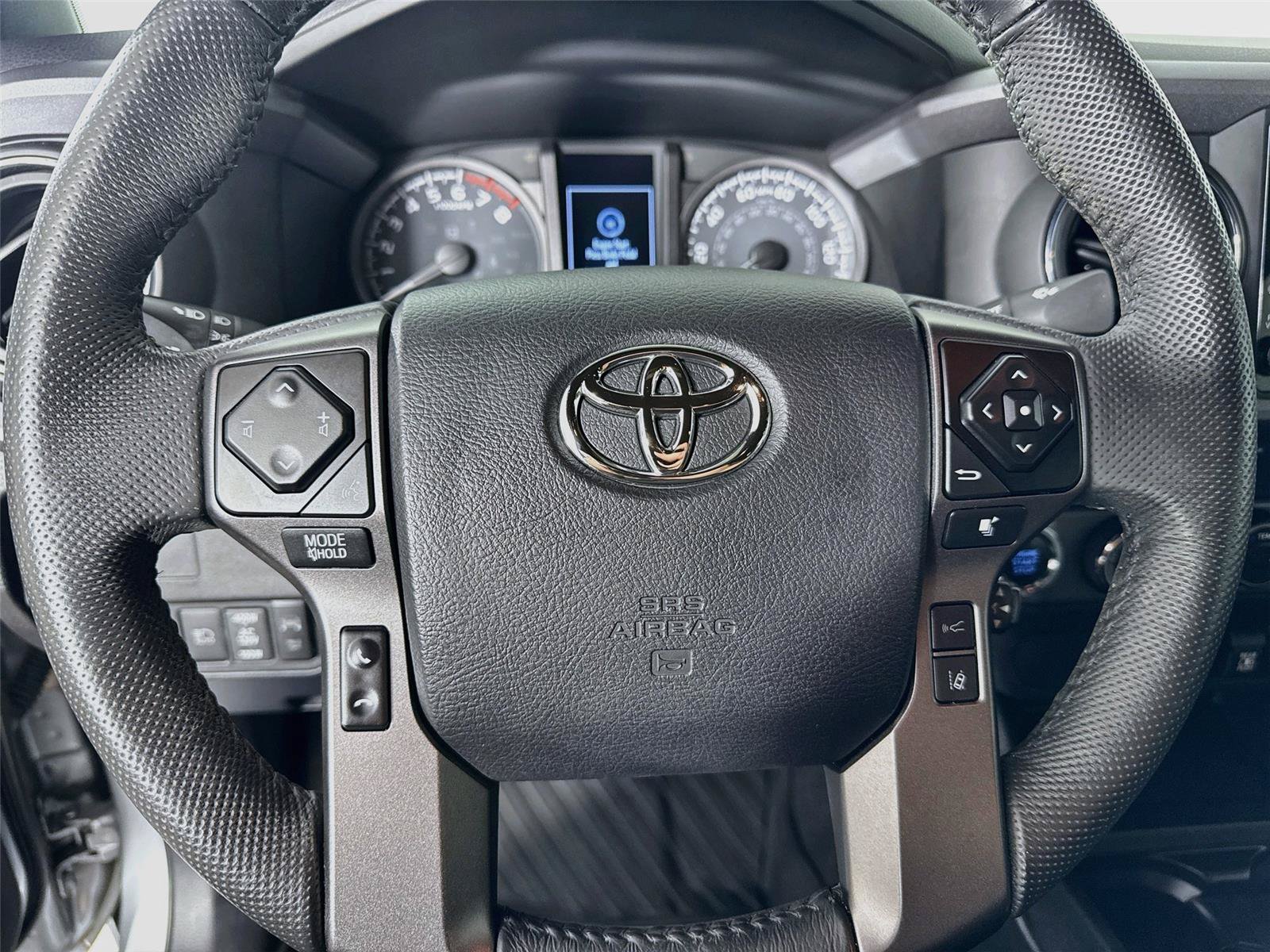 Certified 2023 Toyota Tacoma TRD Off-Road AWD/4WD image 15