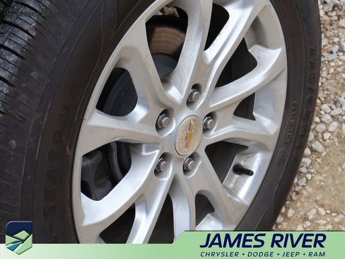 Used 2020 Chevrolet Equinox LS w/ LS Convenience Package FWD image 20