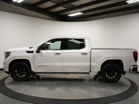 Used 2024 GMC Sierra 1500 Denali w/ Denali Reserve Package image 7