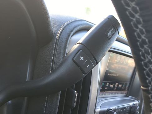 Used 2018 GMC Sierra 1500 SLT image 36