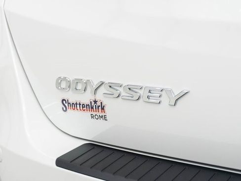 New 2026 Honda Odyssey Elite image 9