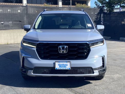 New 2025 Honda Pilot Elite image 3