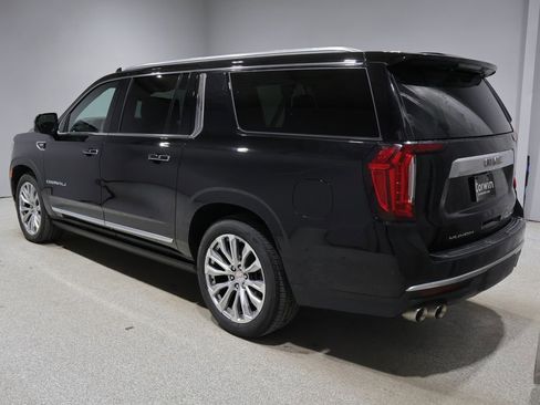 Used 2024 GMC Yukon XL Denali w/ Denali Reserve Package image 5