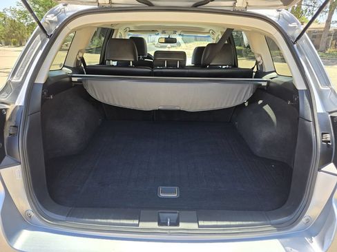 Used 2012 Subaru Outback 3.6R Limited w/ Moonroof Pkg AWD/4WD image 17