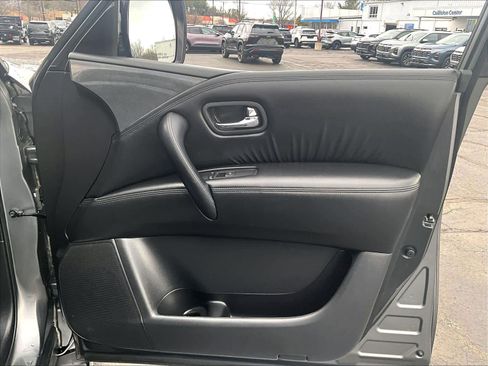 Used 2022 Nissan Armada SL w/ Midnight Edition Package image 12