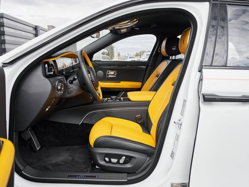 Used 2025 Rolls-Royce Ghost Black Badge image 33