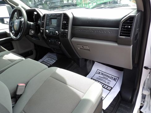 Used 2019 Ford F250 XL w/ Power Equipment Group RWD image 39