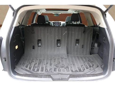 Used 2024 Subaru Ascent Touring w/ Popular Package #2 AWD/4WD image 19