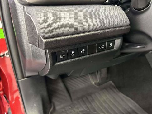 Used 2025 Toyota Camry LE FWD image 18