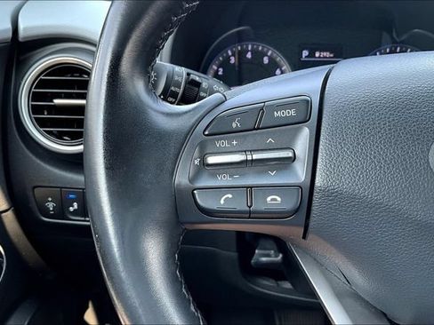 Used 2021 Hyundai Kona Limited AWD/4WD image 10