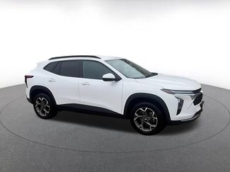 Used 2025 Chevrolet Trax LT FWD video 2