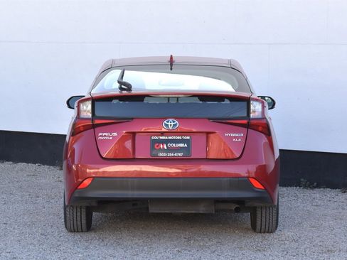 Used 2019 Toyota Prius XLE image 3